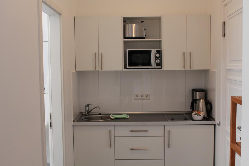 Gls Studio Hotel Berlin Room photo